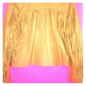 SZ 1X NEW FRINGED BEIGE YOKI FAUX LEATHER COAT🙄
